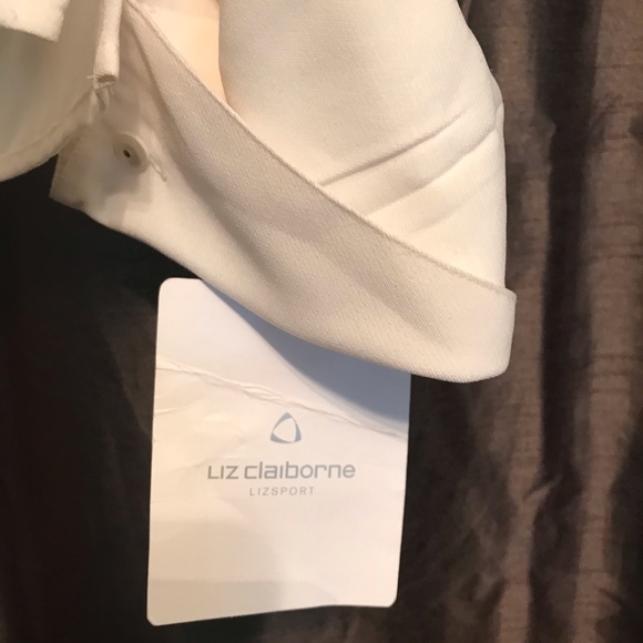 Liz Claiborne Cream Blouse. Ruffles. Large - Picture 3 of 5
